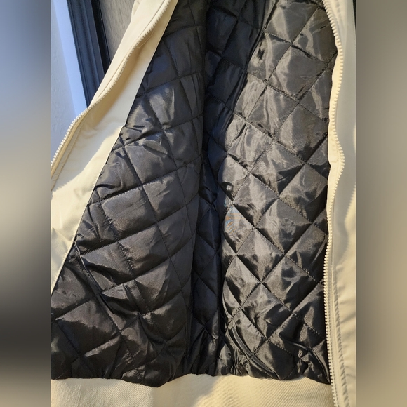 White jacket - Picture 2 of 4